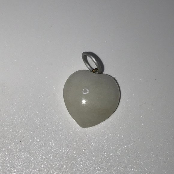 Snowy Quartz Heart Pendant - Picture 11 of 15